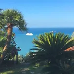 Oda ve Kahvaltı Le Palme Ameglia