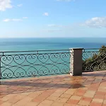 Le Palme Couette-café Ameglia