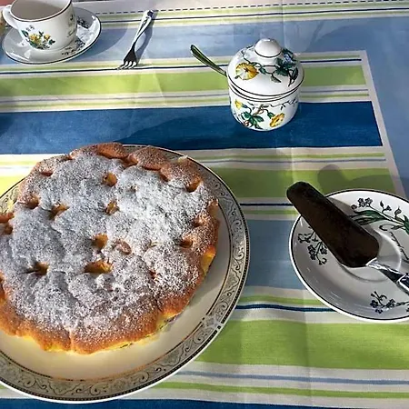 Alojamento de Acomodação e Pequeno-almoço Le Palme